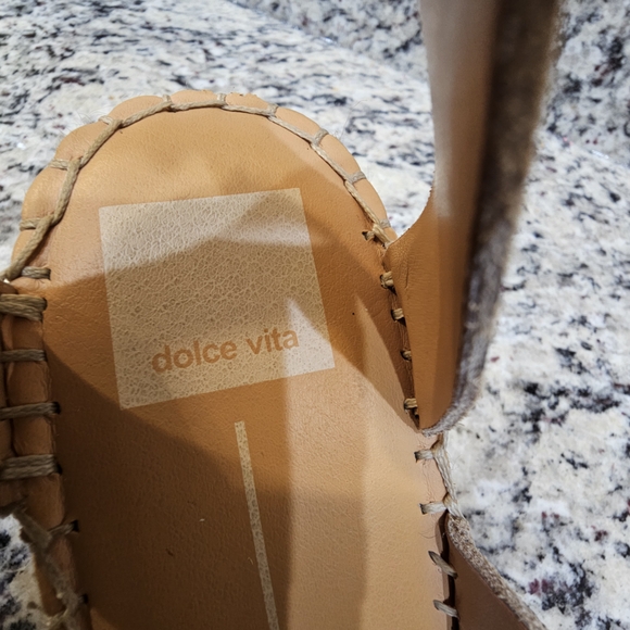 Dolce Vita Espadrilles Cream and Black Ankle Strap - Picture 3 of 5